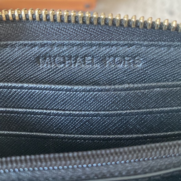 Michael Kors Black Saffiano Leather Wallet w/ Wristlet - Picture 5 of 6